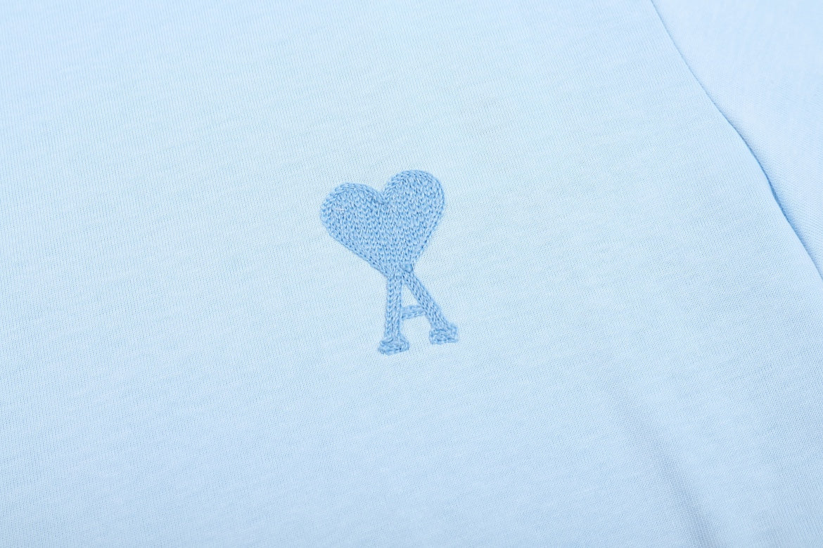 2026 AMI PARIS Unisex  T-shirt