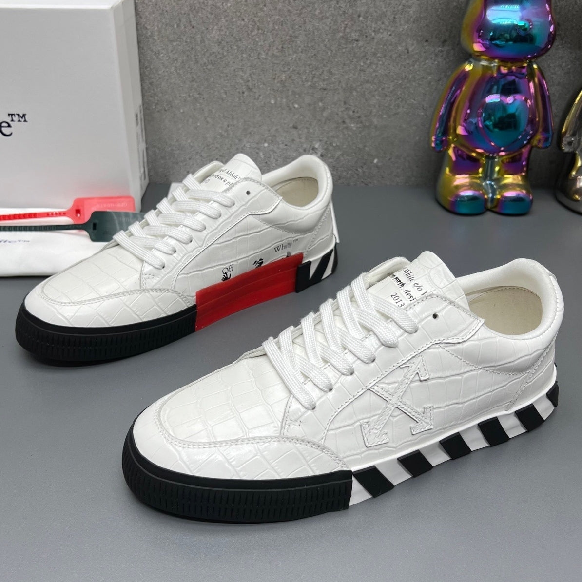 OFF-Whlte Arrow leather sneakers#36