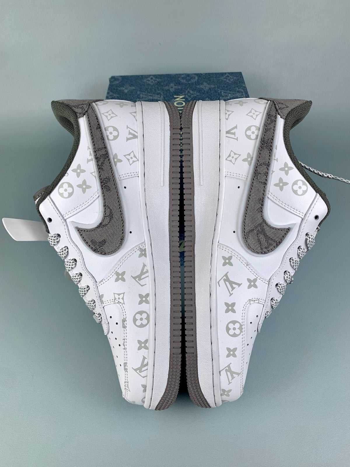 NIKE Air Force 1 Sneakers