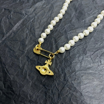 Minimalist Pearl Necklace